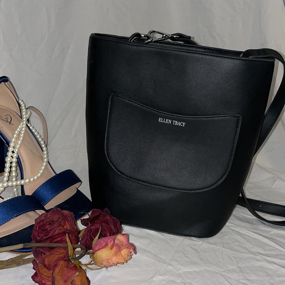 🦋🖤Ellen Tracy Quilted Top Handle Crossbody🖤🦋 - Picture 4 of 9